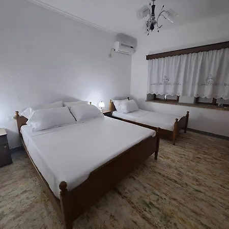 The Stone Arch Inn Gjirokaster Exterior photo